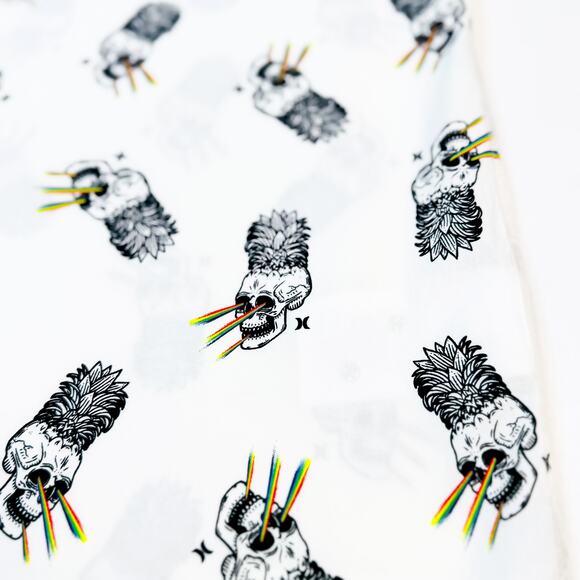 Hurley Skull Print Short Sleeve Button-Up Shirt - Men's Size S - Picture 6 of 6